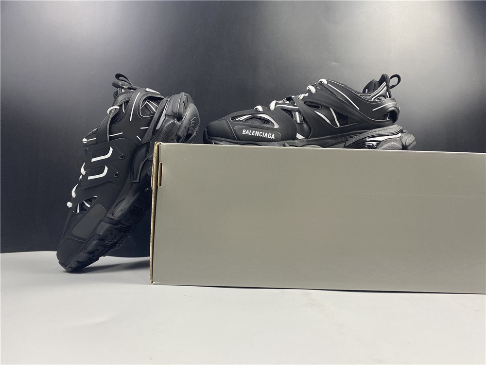 BLG TRACK SNEAKER BLACK